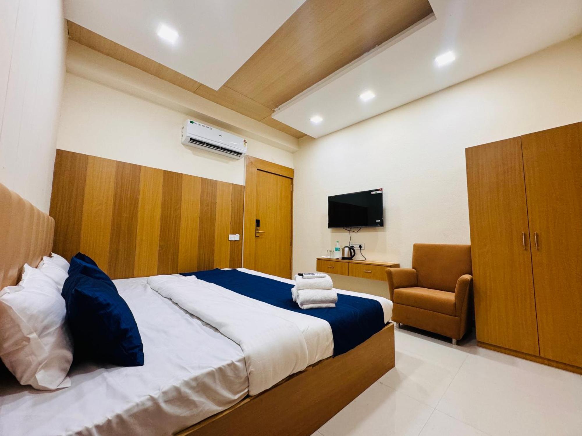 Hotel Shivlok Ujjain Oda fotoğraf